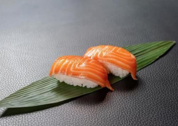 Salmon Nigiri 三文鱼手握寿司 2 pcs